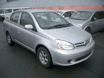 2005 Toyota Platz Photos