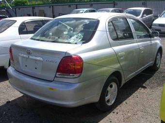 2005 Toyota Platz Photos