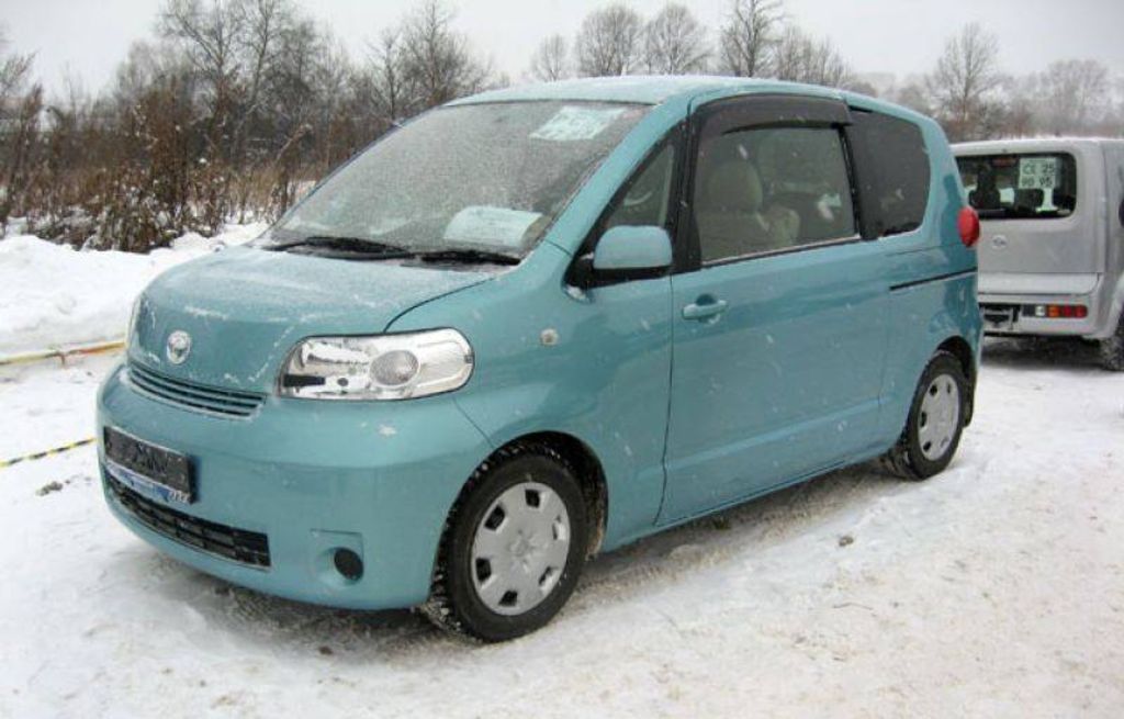 2004 Toyota Porte