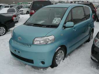 2004 Toyota Porte