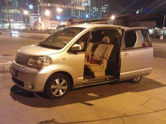 2004 Toyota Porte For Sale