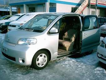 2004 Toyota Porte For Sale