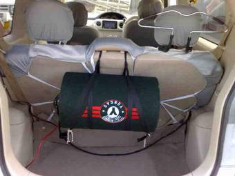2004 Toyota Porte Pictures
