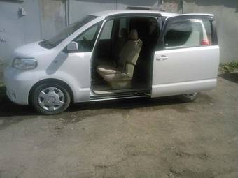 2004 Toyota Porte For Sale
