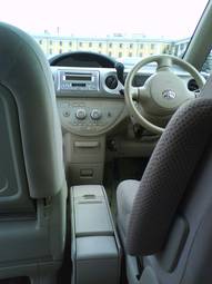 2004 Toyota Porte Photos