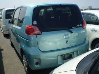 2005 Toyota Porte Photos