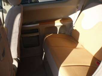 2005 Toyota Porte Photos