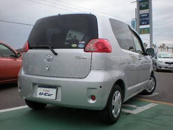 2005 Toyota Porte Pictures