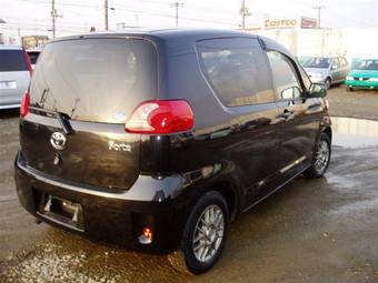 2006 Toyota Porte Pictures