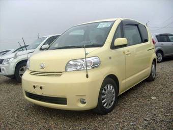 2006 Toyota Porte Images