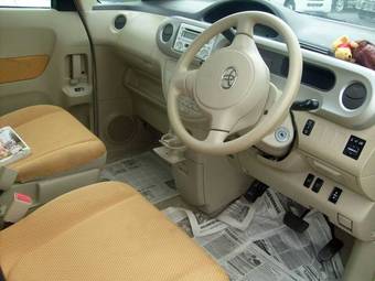 2006 Toyota Porte Pictures