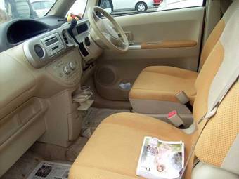 2006 Toyota Porte Photos