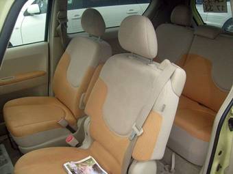 2006 Toyota Porte Photos