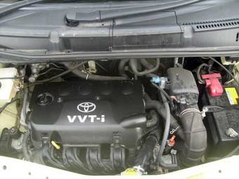 2006 Toyota Porte Pictures