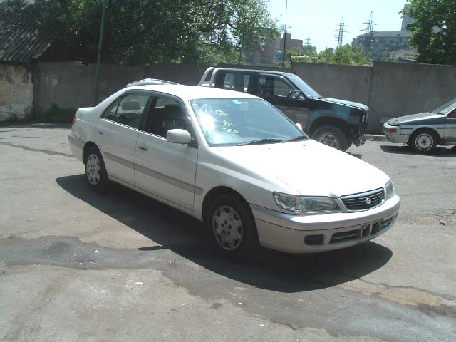 2000 Toyota Premio Pictures