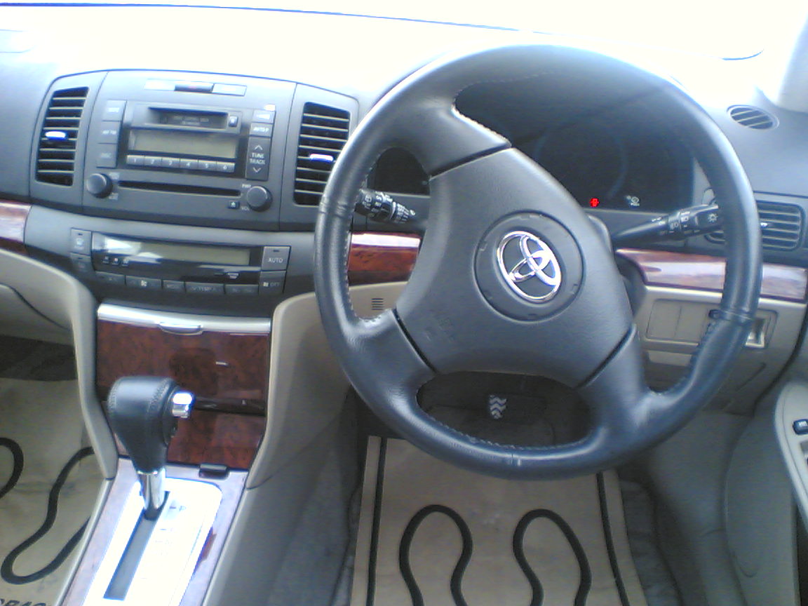 2002 Toyota Premio Pictures