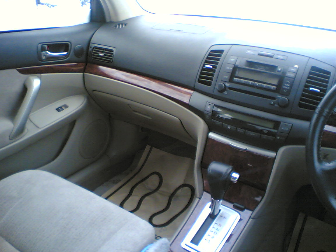 2002 Toyota Premio Photos
