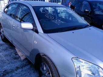 2002 Toyota Premio Pictures