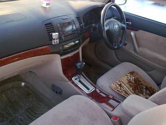 2002 Toyota Premio Photos