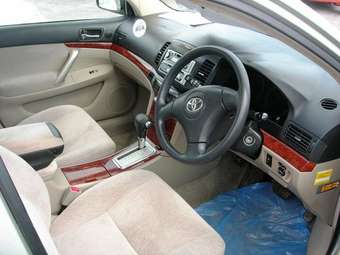 2002 Toyota Premio Pics