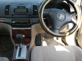 2002 Toyota Premio Photos