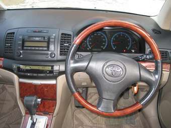 2002 Toyota Premio Images
