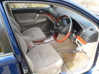 2002 Toyota Premio Photos