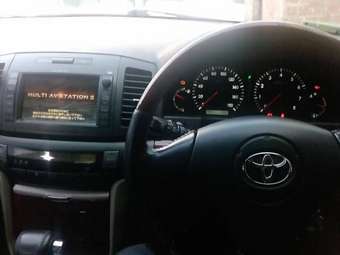 2002 Toyota Premio Pictures