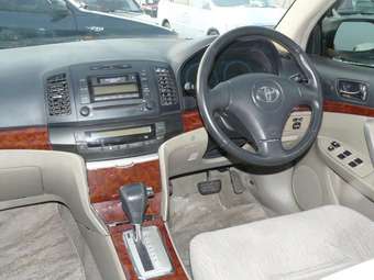 2002 Toyota Premio Photos