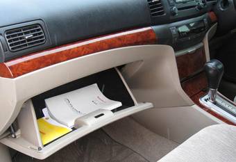 2002 Toyota Premio Photos