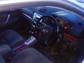 2002 Toyota Premio Wallpapers
