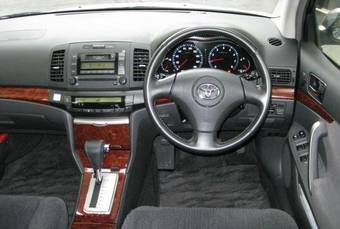 2002 Toyota Premio Photos