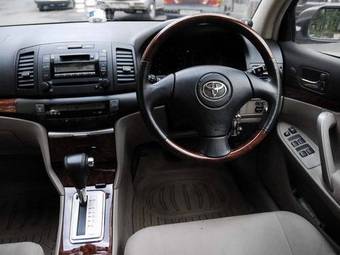 2002 Toyota Premio Pictures