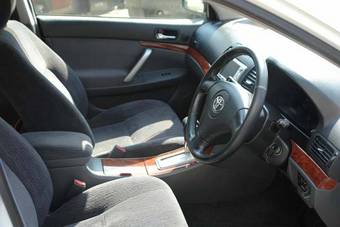 2002 Toyota Premio Photos