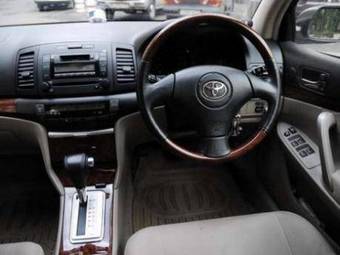 2002 Toyota Premio Photos