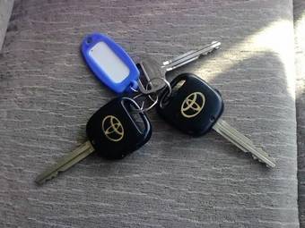 2002 Toyota Premio Pictures