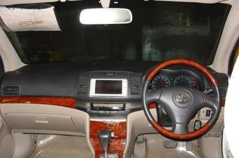 2002 Toyota Premio Pics