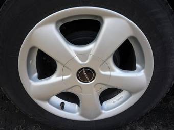 2002 Toyota Premio Images
