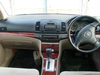 2002 Toyota Premio Pictures