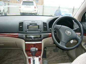 2002 Toyota Premio Pictures