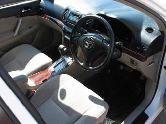 2002 Toyota Premio Photos