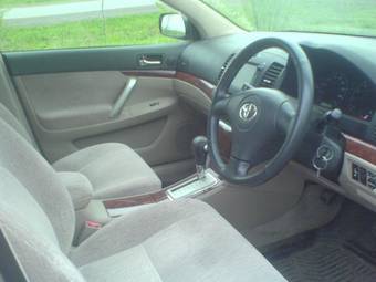 2002 Toyota Premio Photos