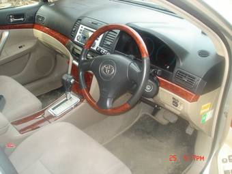 2002 Toyota Premio Pictures