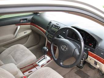 2002 Toyota Premio Pictures
