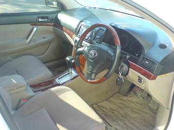 2002 Toyota Premio Pictures