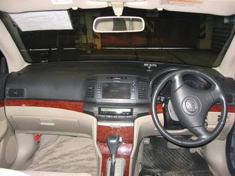 2002 Toyota Premio Pictures
