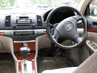 2002 Toyota Premio Photos