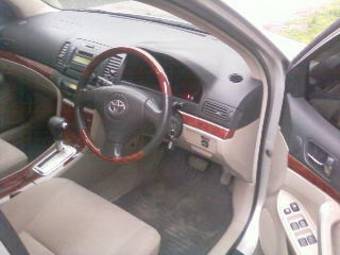 2002 Toyota Premio Pics