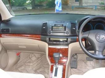 2002 Toyota Premio Pics