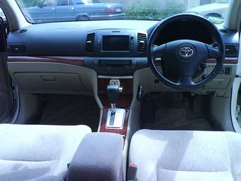 2002 Toyota Premio Photos